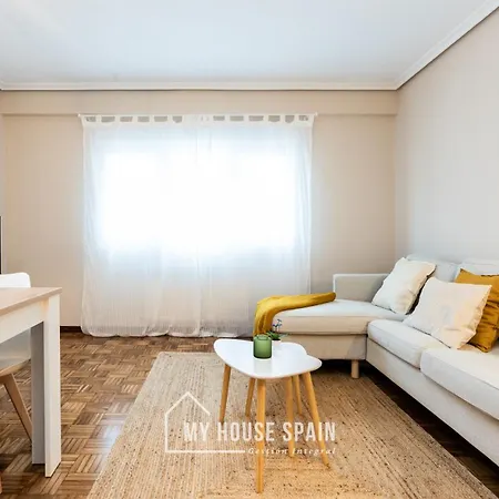Myhousespain - Amplio Y Céntrico Piso En Oviedo